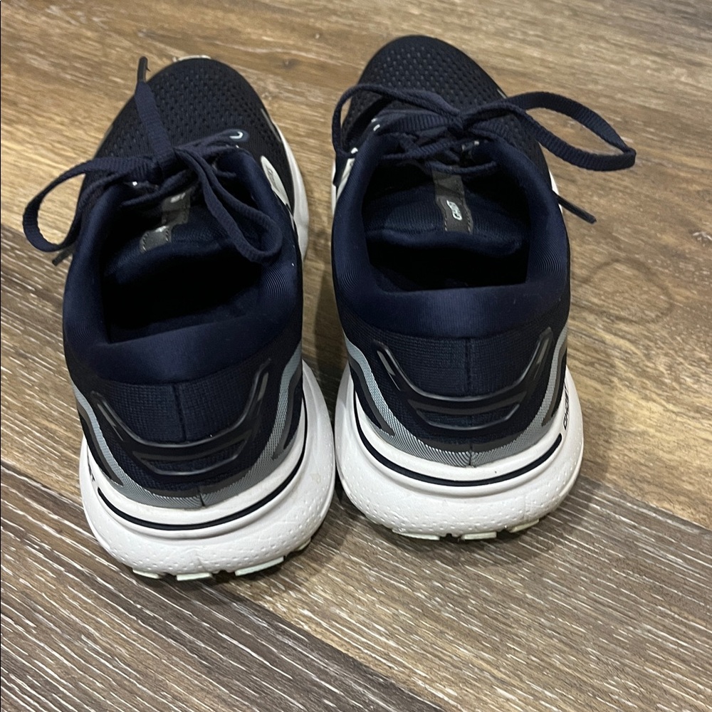 Brooks Women’s Ghost 15 Running Shoes - navy blue and White - Picture 4 of 9